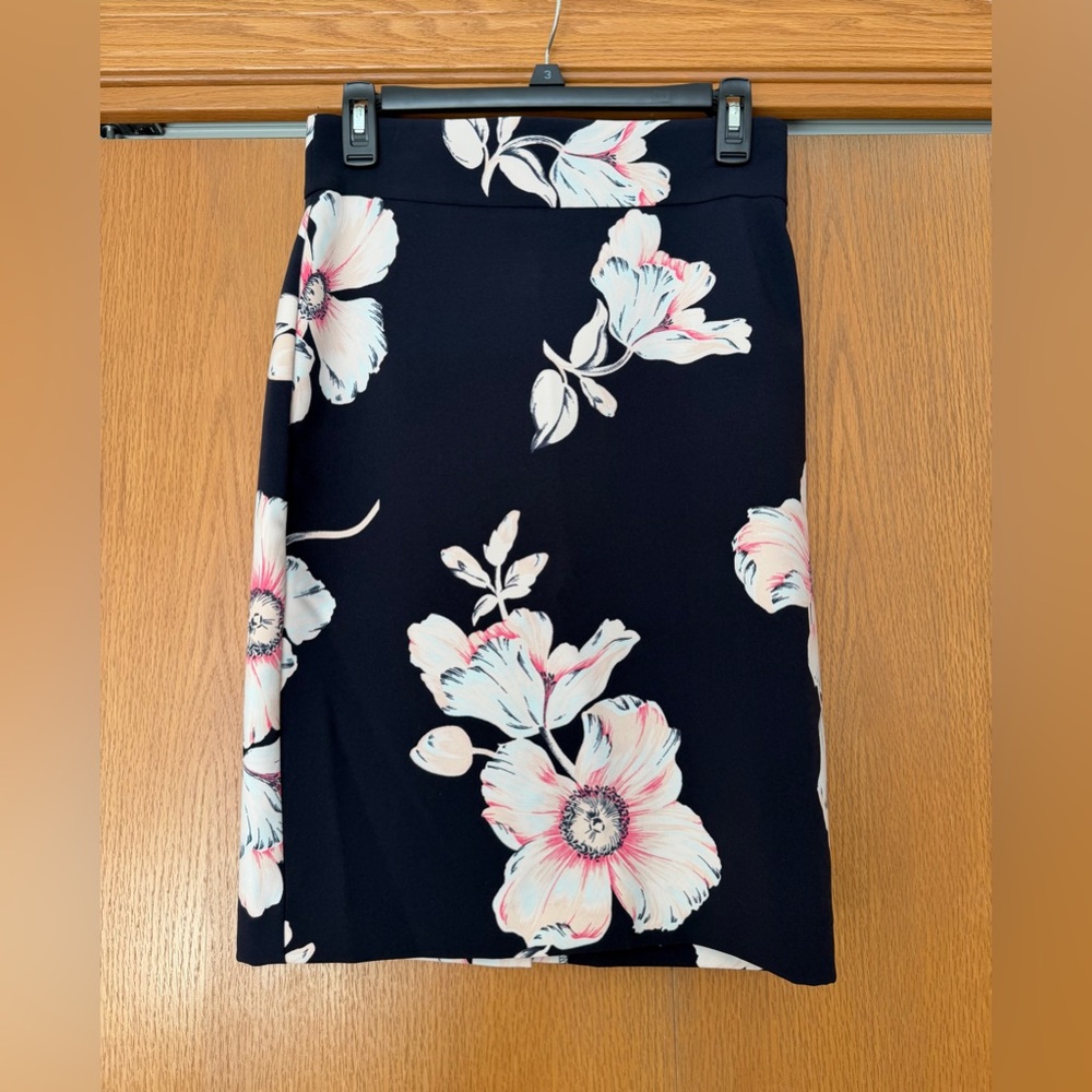 Ann Taylor Floral Pencil Skirt